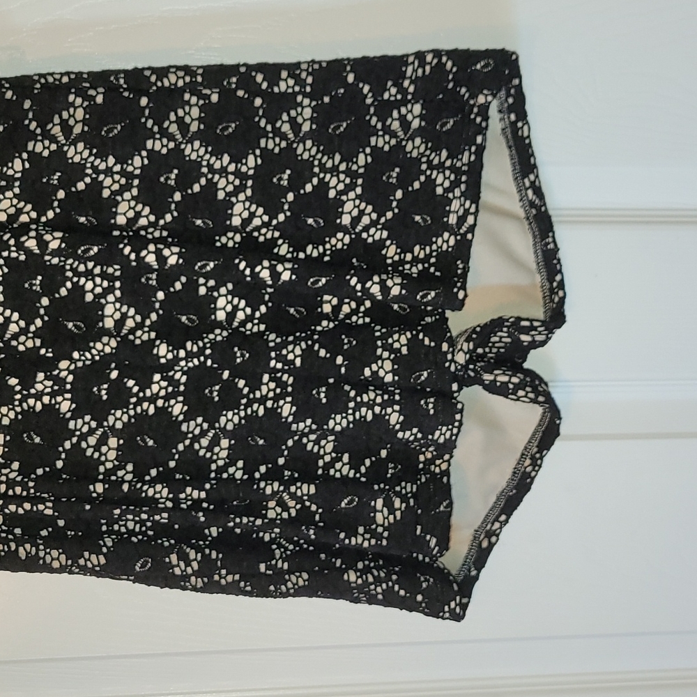 Lace Romper - Picture 5 of 8